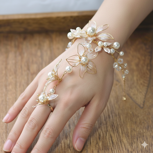 Beautiful Eve Hand Harness